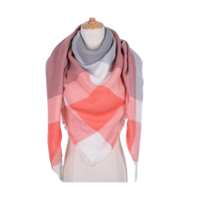 Cargar imagen en el visor de la galería, Bufanda de cashmere con tacto de lana de angora y diseño tartán
 -Madrid - Ozerty