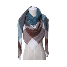 Cargar imagen en el visor de la galería, Bufanda de cashmere con tacto de lana de angora y diseño tartán
 -Roma - Ozerty