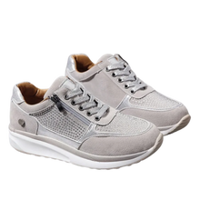Cargar imagen en el visor de la galería, Zapatillas con cuña y cristales strass
 -Gris/EU35/US4/UK2Gris/EU36/US5/UK3Gris/EU37/US6/UK4Gris/EU38/US7/UK5Gris/EU39/US8/UK6Gris/EU40/US9/UK7Gris/EU41/US10/UK8Gris/EU42/US11/UK9Gris/EU43/US12/UK10 - Ozerty